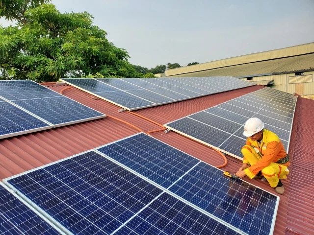 solarroofinstal_1024x1024